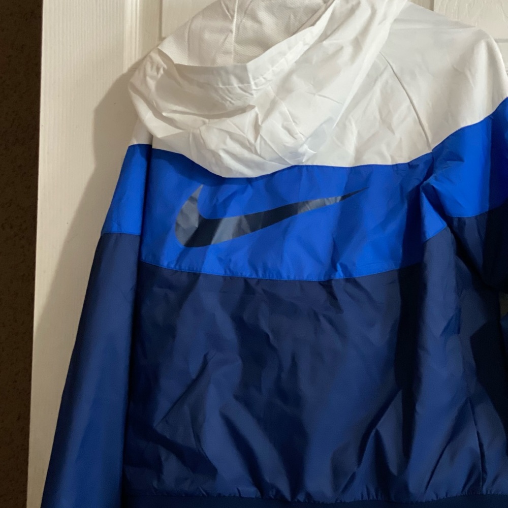 Nike jacket - Picture 2 of 3